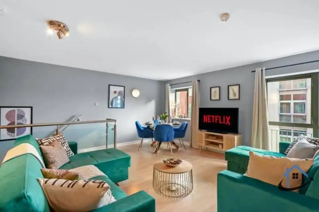 2 Bedroom Duplex With Wifi Secure Parking Sleeps 8 Nottingham 0*,  United Kingdom